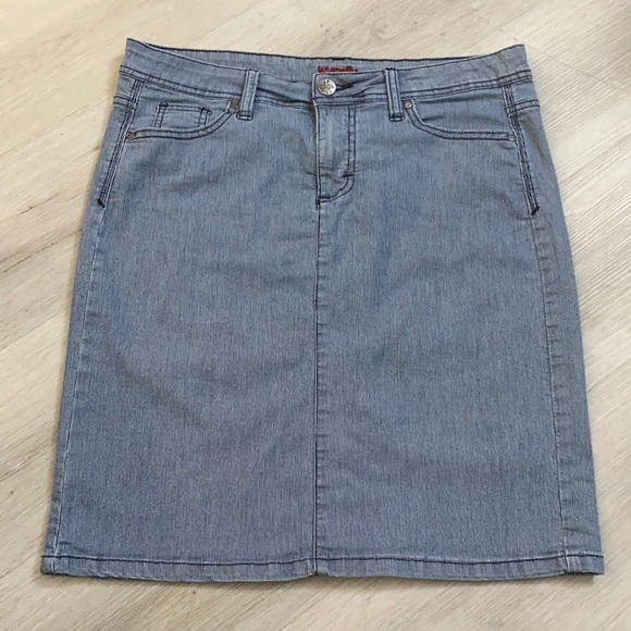 Wrangler Denim Mini Skirt - Size 10 - Picture 1 of 8